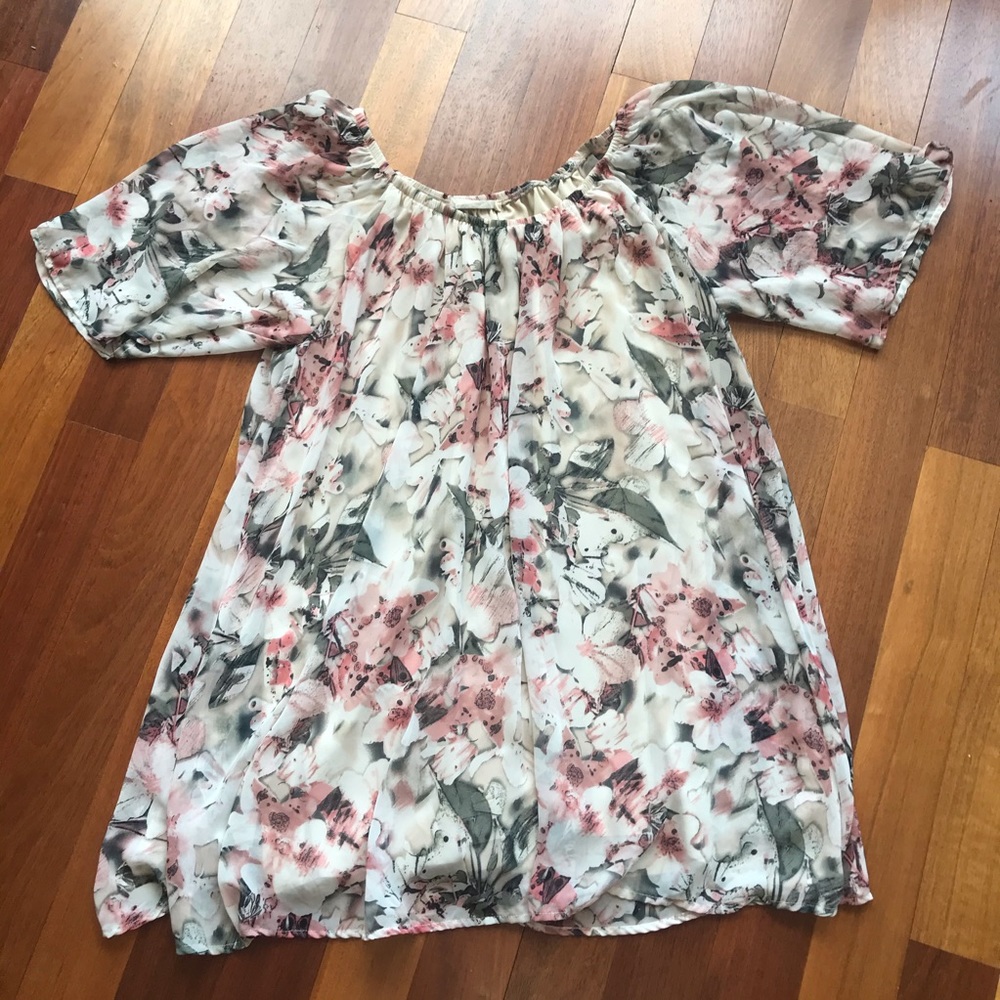 Audrey 3+1 Off the shoulder Floral Dress